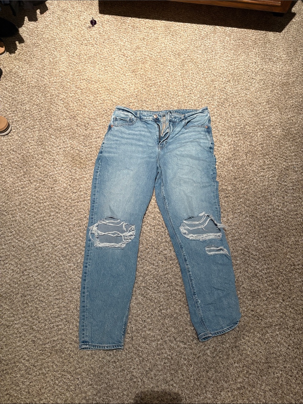 Women’s Distressed Light Blue Jeans - Mom Jeans